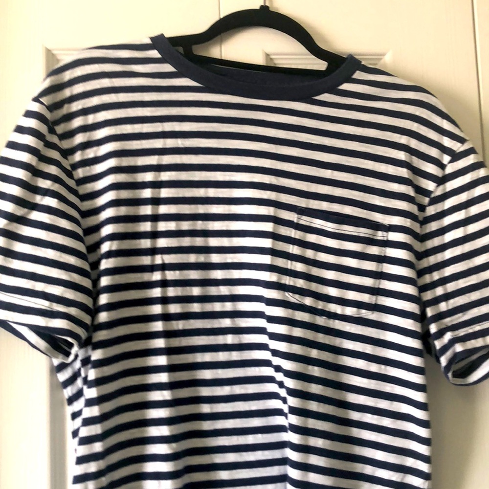 Men’s blue and white striped short sleeve tee with front pocket